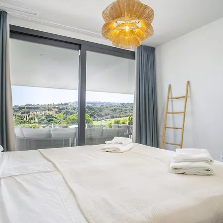 Soleado Con Jardin Privado Эстепона