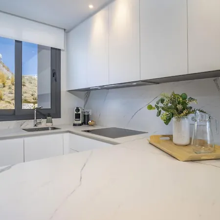 Soleado Con Jardin Privado Апартаменты *